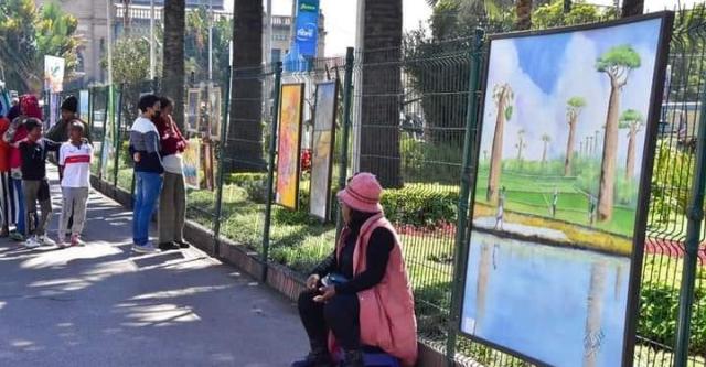 mois dedie a la peinture dans 23 regions de Madagascar 2424mg