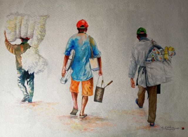 les scènes du quotidien malgache. Des vendeuses de fruits, des pousse‑pousse grinçants, des rizières vertes. Chaque tableau capte une mémoire urbaine et paysanne. Le geste pictural traduit un regard social et photoréal 19 SAMY MANDE SAMY MITADY NY RAY 3 HOMMES 2